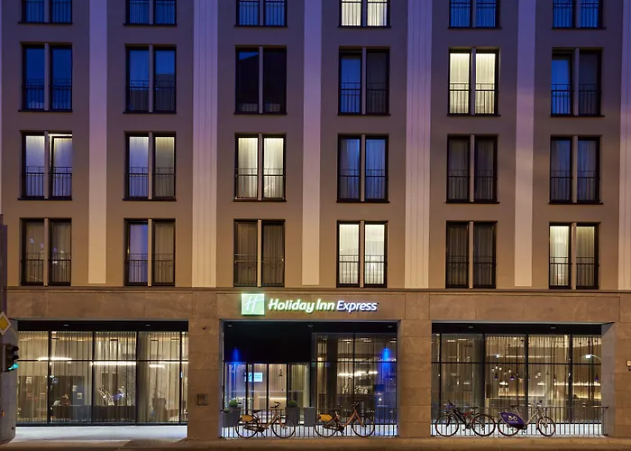 Family Hotel: Holiday Inn Express - Berlin - Alexanderplatz By Ihg