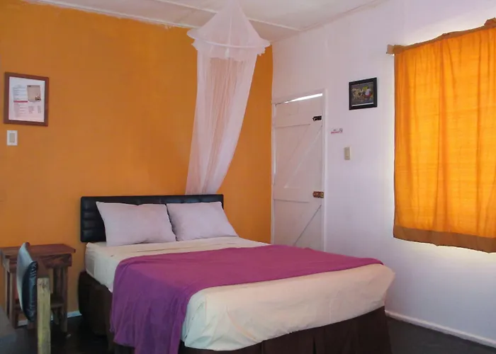 Kingsworth Bed And Breakfast