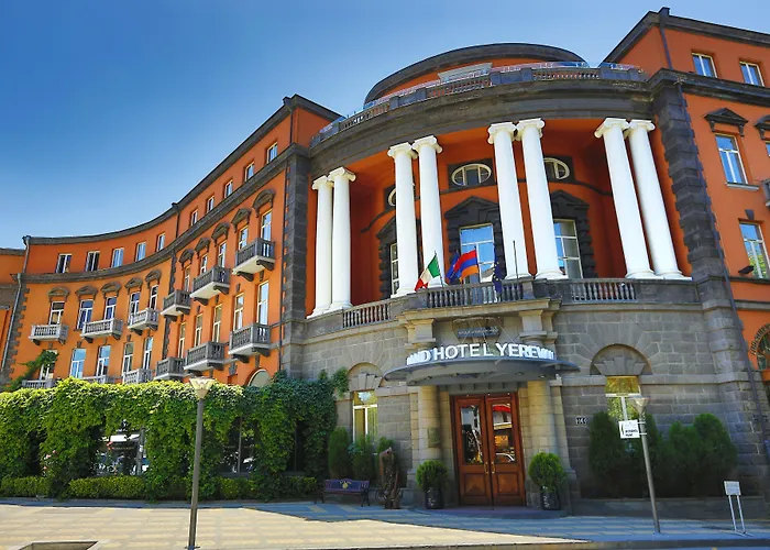 Luxury hotel only: Grand Hotel Yerevan - Small Luxury Hotels Of The World