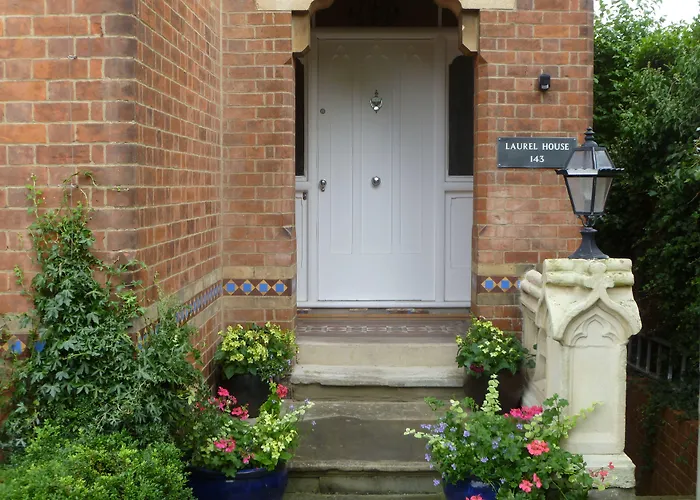 Hotels With Four Stars Laurel House