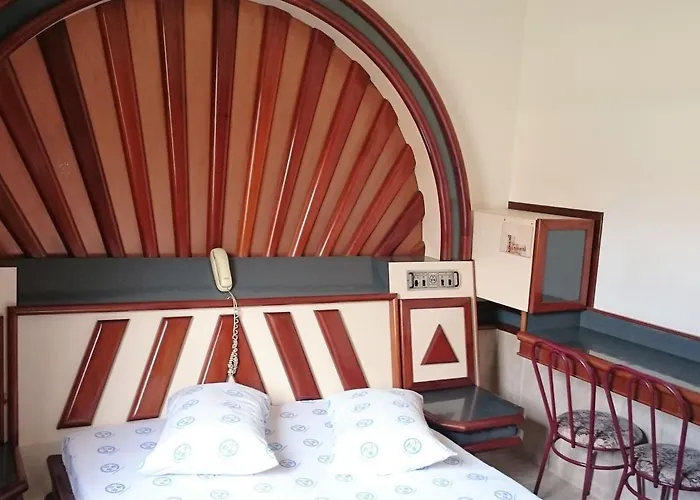 North Palace Hotel