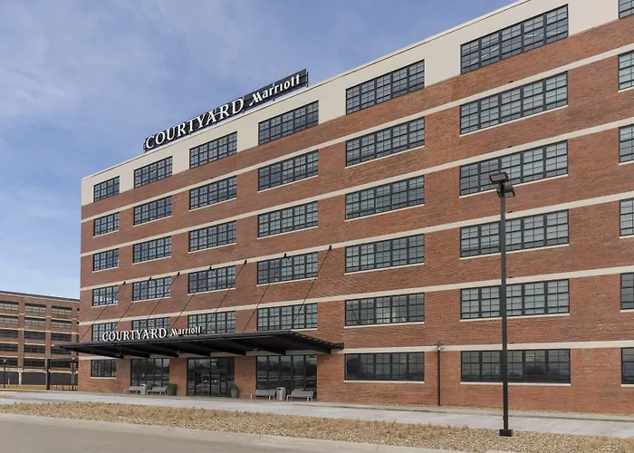 Airport Hotel: Courtyard By Marriott Waterloo Cedar Falls