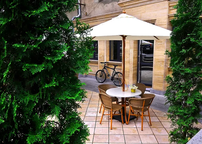 Mga Hostel & Tours