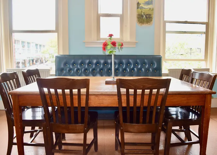 Green Tortoise Hostel Seattle