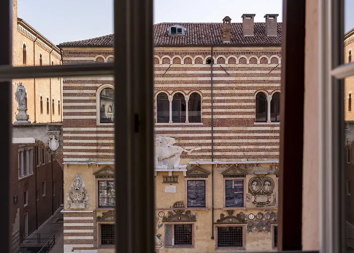  Lords Of Verona Luxury s