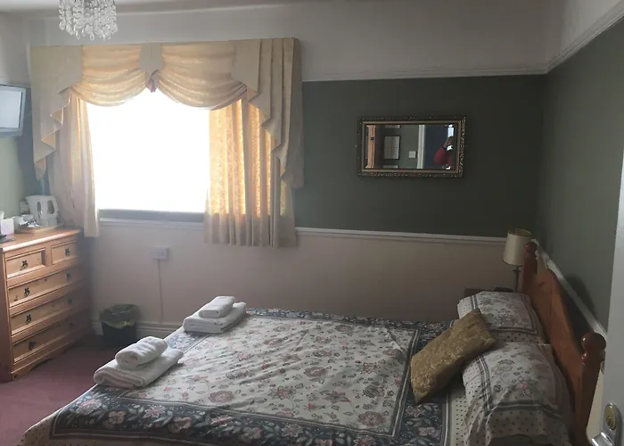 Central hotel: White Lodge Guest House