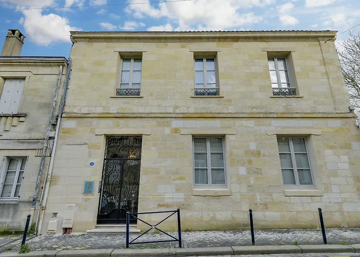 Apartment: Villa Erizio Aparthotel - A Bucolic And Urban Break