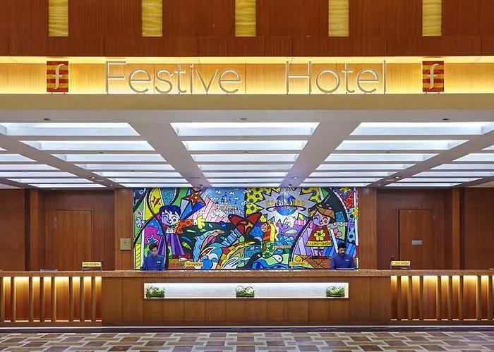 s World Sentosa - Festive