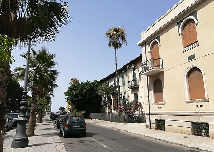 Hotel 4 stelle: Guest House B&B Via Marina