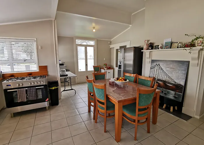 Vacation rental: Regent Residential Villa