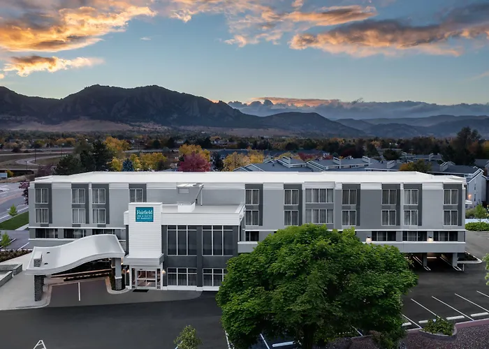 Family Hotel: Fairfield Inn & Suites Boulder