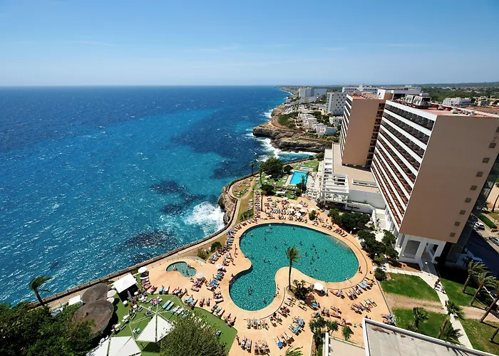 Central hotel: Alua Calas De Mallorca Resort