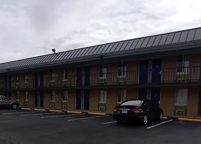 Kid friendly hotel Travelodge By Wyndham Petersburg