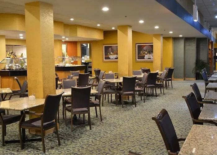 3 star hotel: Chicago Lake Shore Hotel