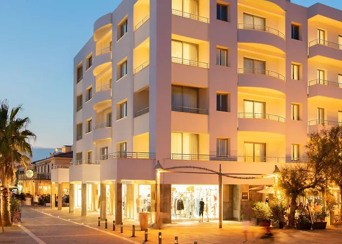 Palace Lido & Suites