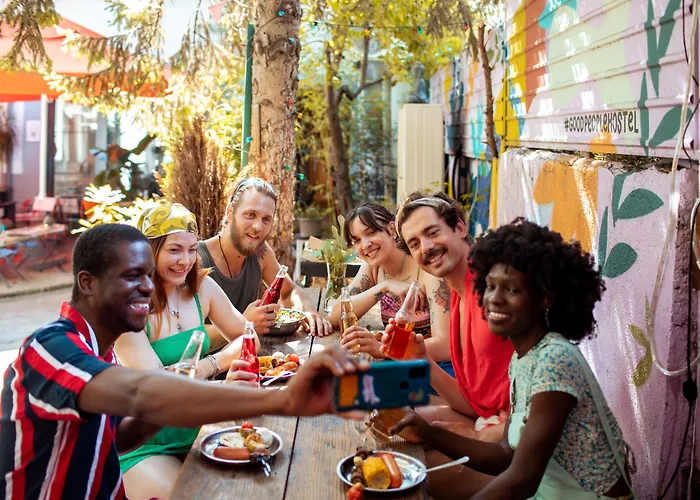 Hostel: Good People Design Hostel