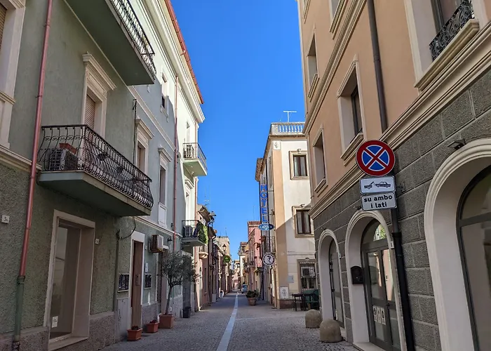 Hotel all'aeroporto: La Promenade Rooms & Suites