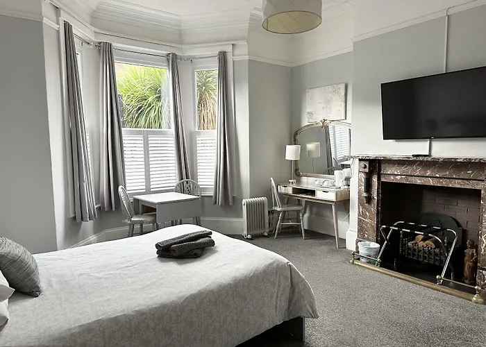 Cheap hotel: Friars Rest Guest House