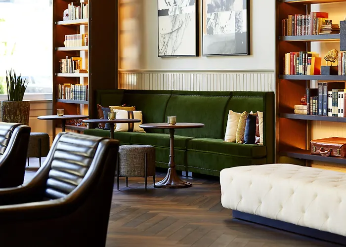 Family Hotel: The Grady Hotel