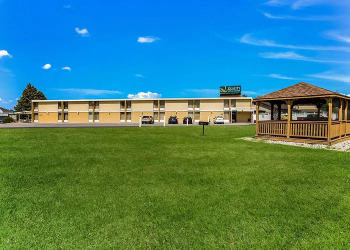 Cheap hotel: Quality Inn & Suites Plattsburgh