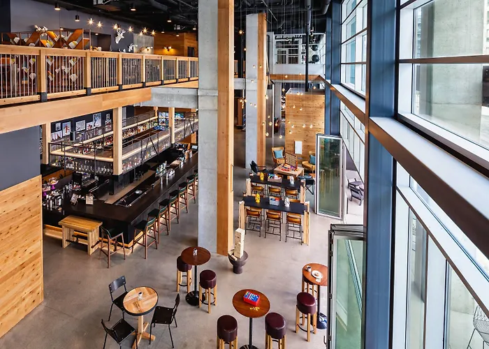 Hotels With Four Stars Moxy Minneapolis Downtown