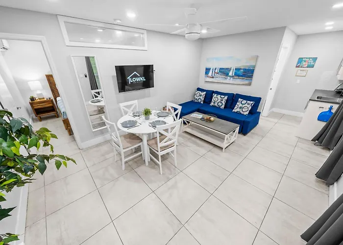 Vacation rental: Casa Cordova Apartments By Lowkl