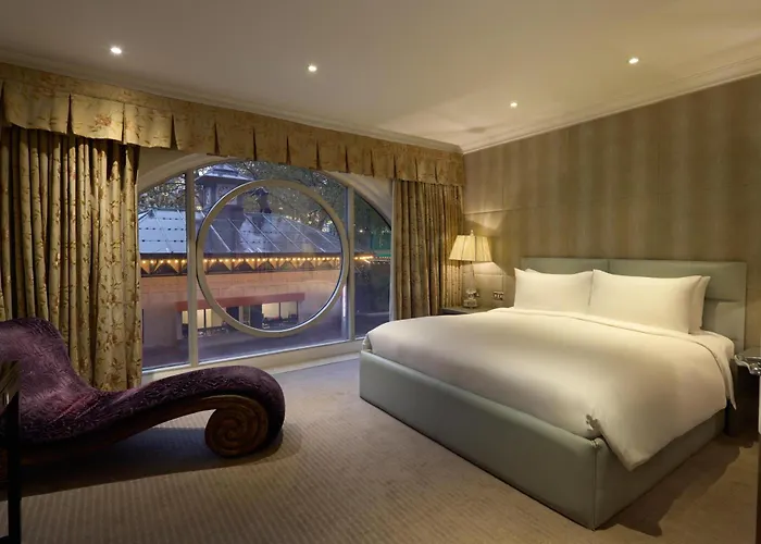 Hotel 5 estrelas: Radisson Blu Hotel, London Leicester Square