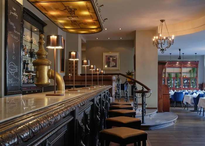 5 star hotel: Steigenberger Graf Zeppelin