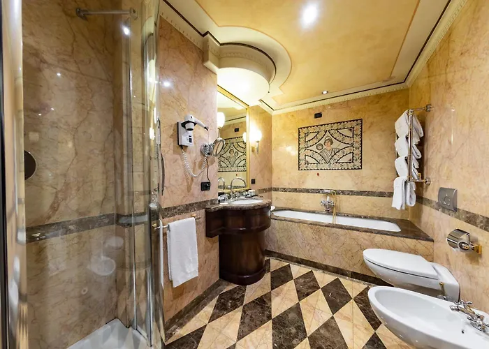 Hotel: River Chateau Hotel