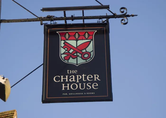 Romantic hotel: Chapter House