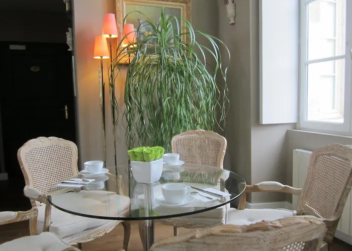 Château De Lazenay - Résidence Hôtelière