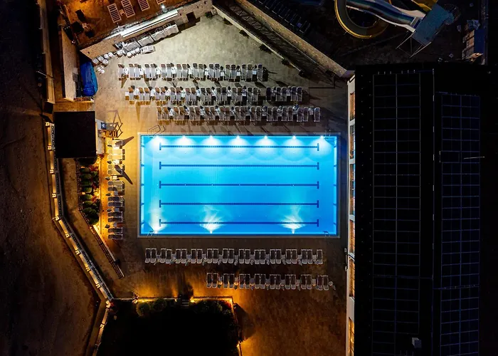 Hot Tub in Room Regnum Bansko Ski & Spa