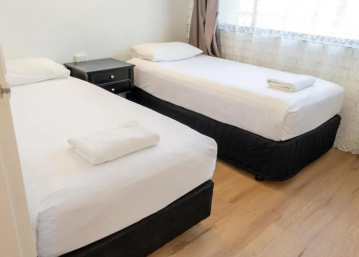 Luxury hotel only: Tumut Valley Motel Pet Friendly