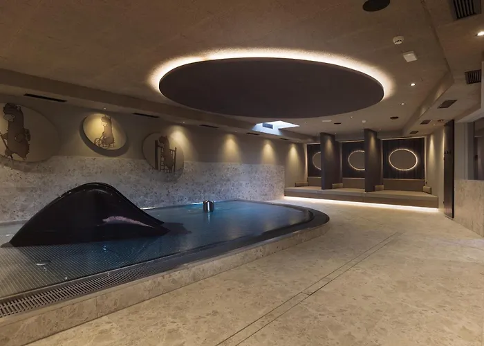 Chalet Tyrolian Apartments - By Familiaris - Pools 500 Meters