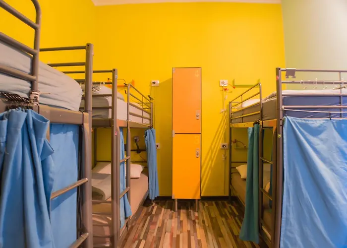 Home Genoa Hostel