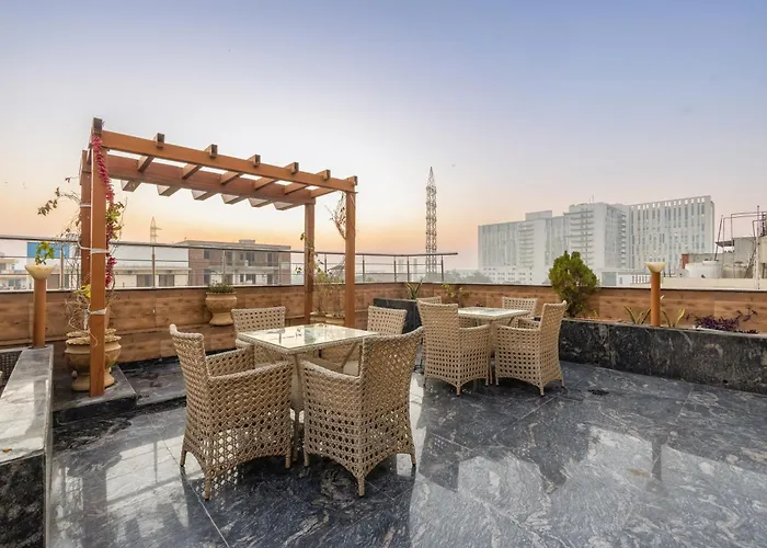 Global By Platinum I Near Medanta Hospital I Sector-38 I Gurgaon