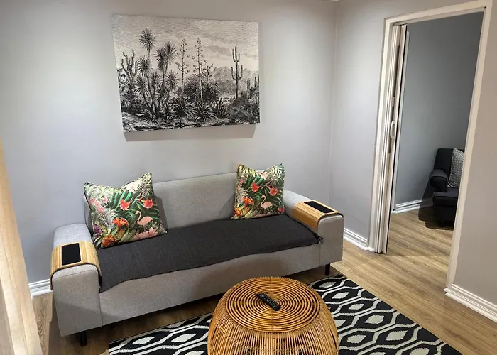 Guest house: Lofts On Lorna