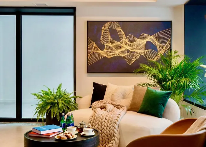 Hotel: Saint Martin By Y3 Hotels, Old Town With Wellness