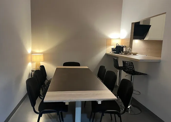 Loft 250m2 Avec Écran Led Géant De 10m2