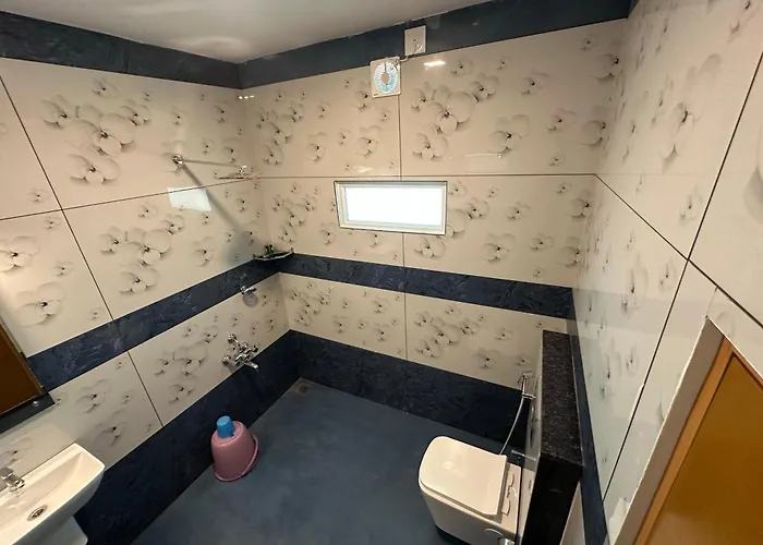 Family Hotel: Mount Court Munnar