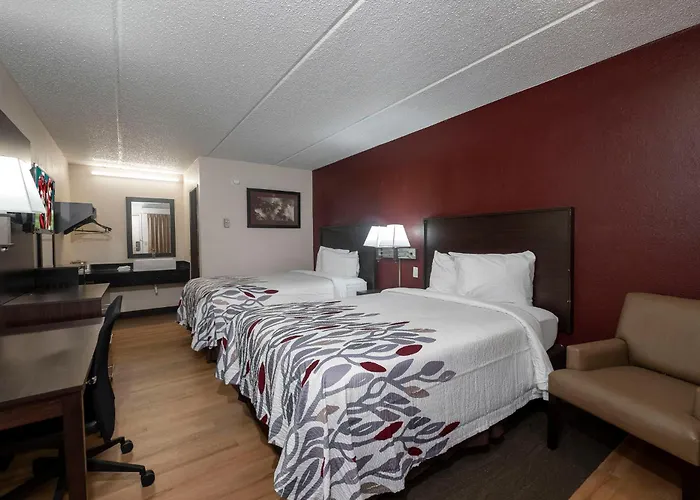 Red Roof Inn - University