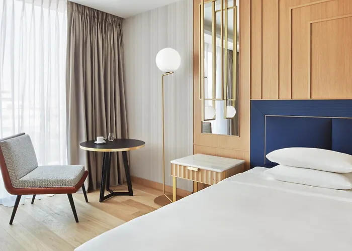 Resort: Grand Hyatt Athens