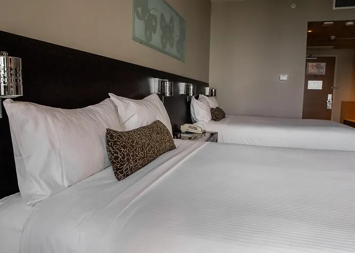 Airport Hotel: The Sidney Pier Hotel & Spa