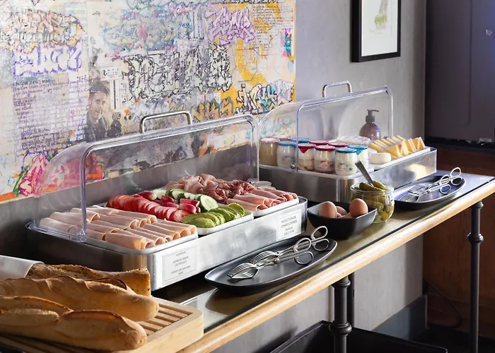 Family Hotel: Hotel Fabric