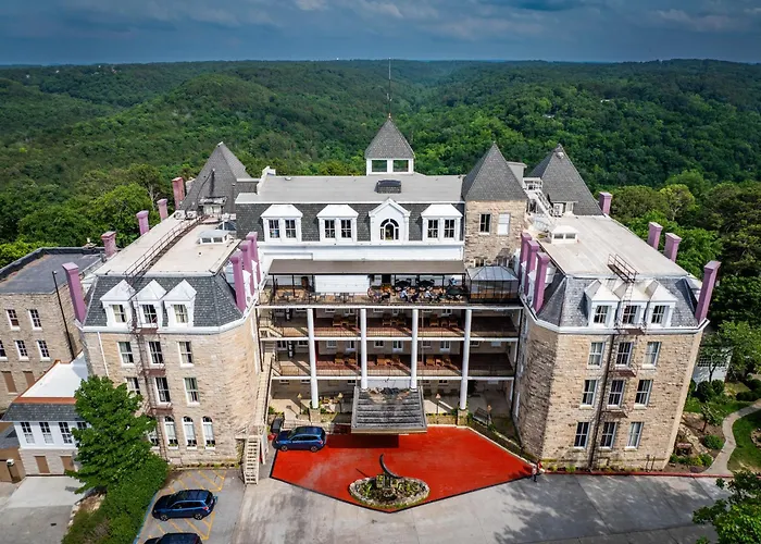 1886 Crescent And Spa