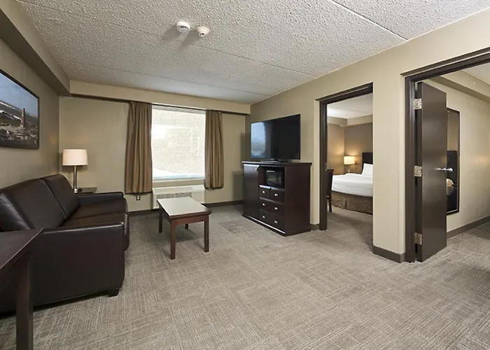 Golf hotel: Canad Inns Destination Centre Transcona
