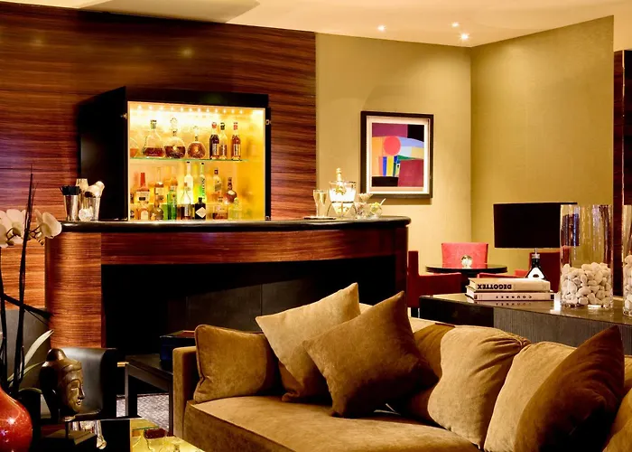 Hotel de luxo Apenas: Warwick Champs-Elysees Paris