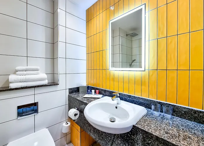 Hotels With Four Stars Cedar Court Huddersfield