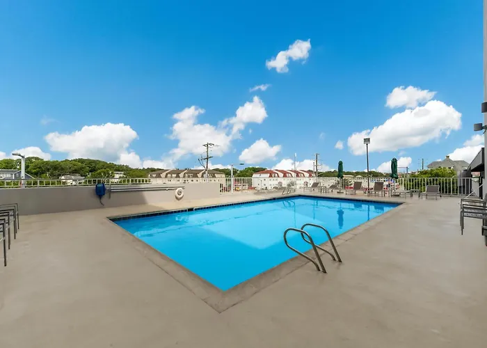 Motels Red Roof Plus & Suites Virginia Beach - Seaside