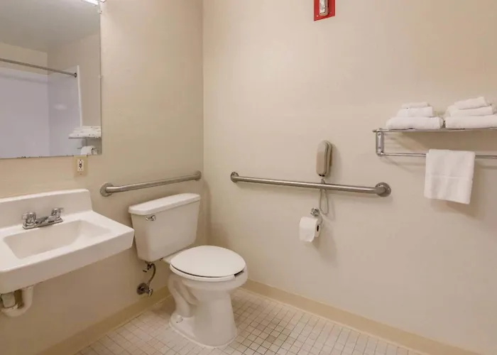 Motel: Suburban Studios Durham-Raleigh